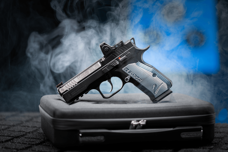 Sizing up semi-automatic pistols
